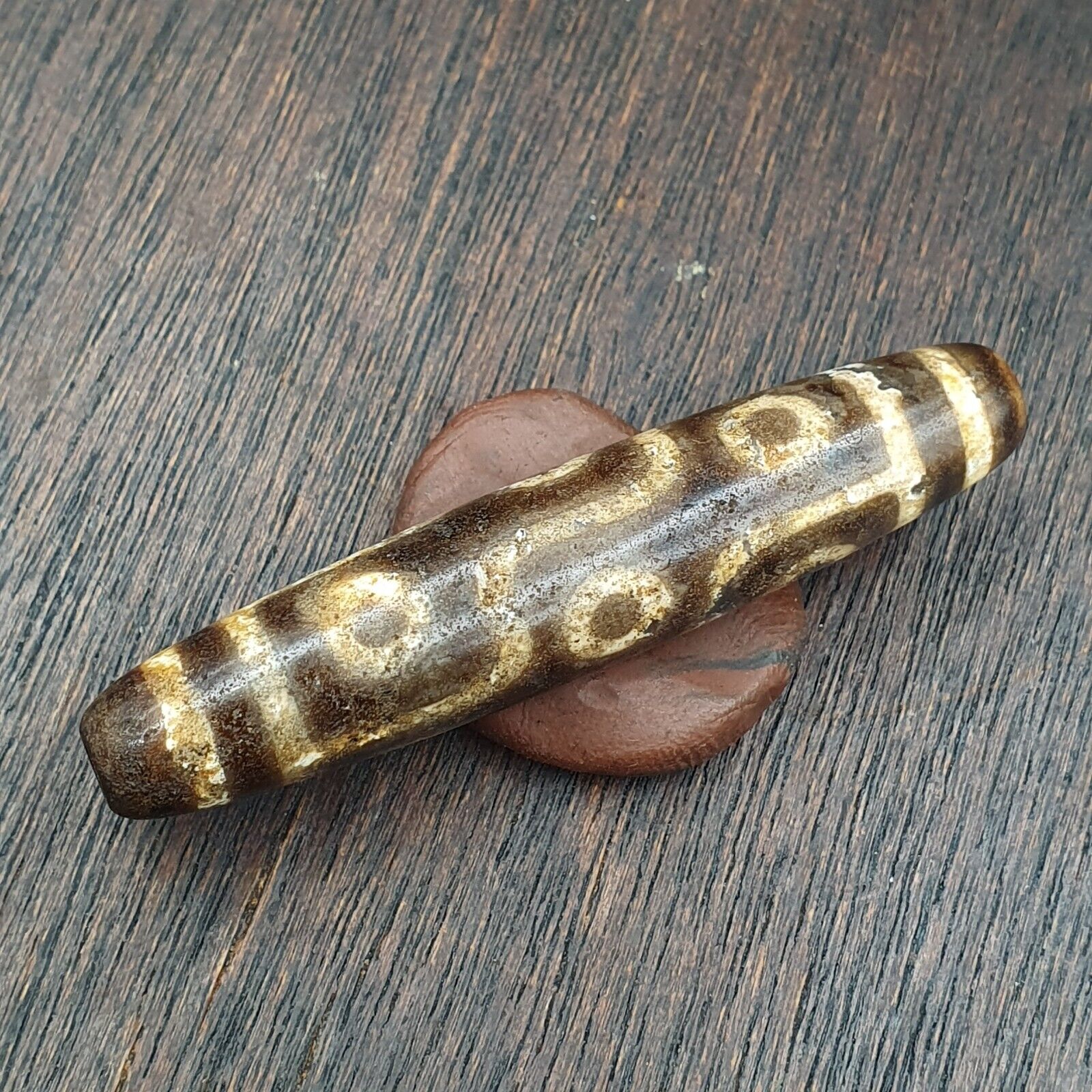 Old Indo Tibetan Agate 9 Eyes in zigzag lines Agate stone Dzi Bead Amulet TBA-3