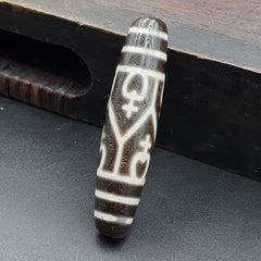 Himalayan Tibetan Dzi Agate Bead: A Rare Gem from the Past  TBET-8