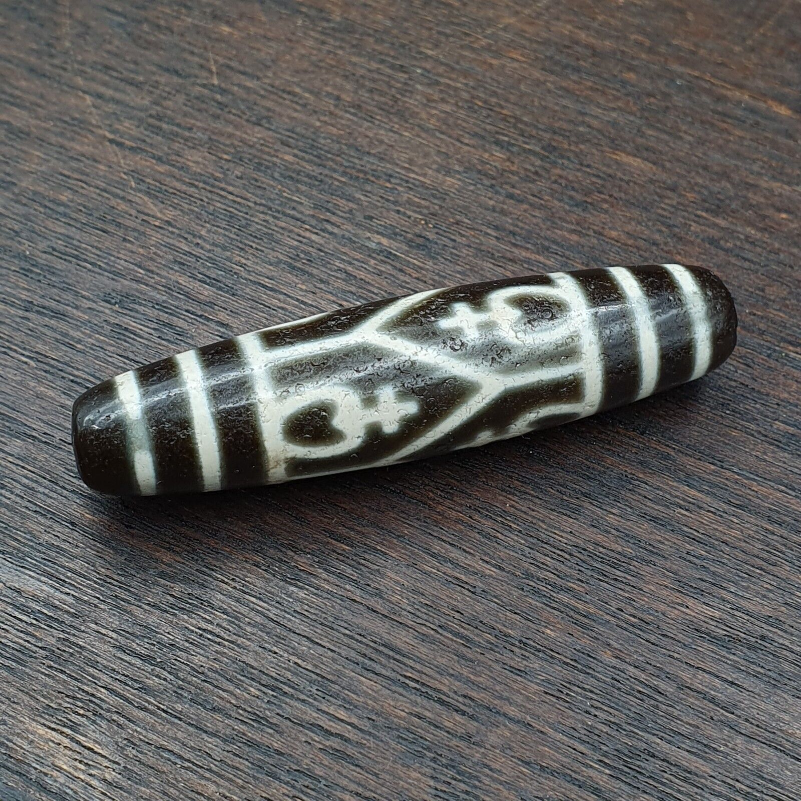 Himalayan Tibetan Dzi Agate Bead: A Rare Gem from the Past  TBET-8
