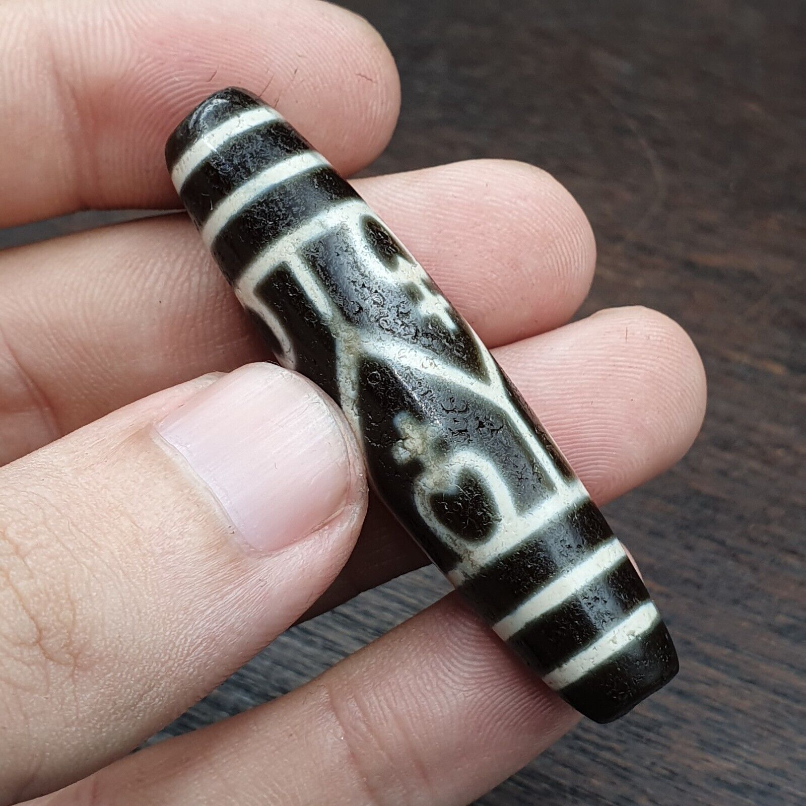 Himalayan Tibetan Dzi Agate Bead: A Rare Gem from the Past  TBET-8