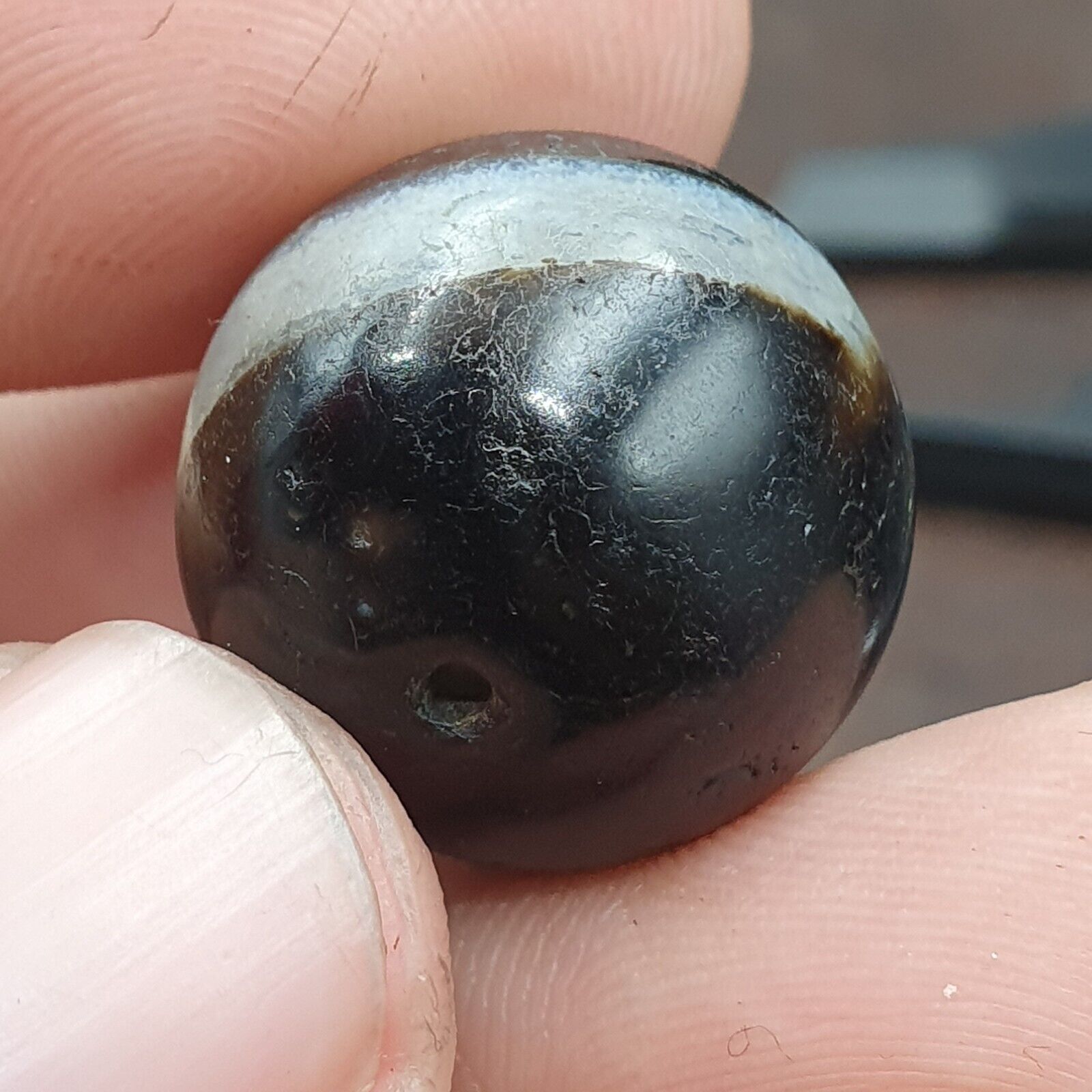 Antique Tibetan Agate Bead: A Rare Gem from the Past 19 x18 mm ET-3