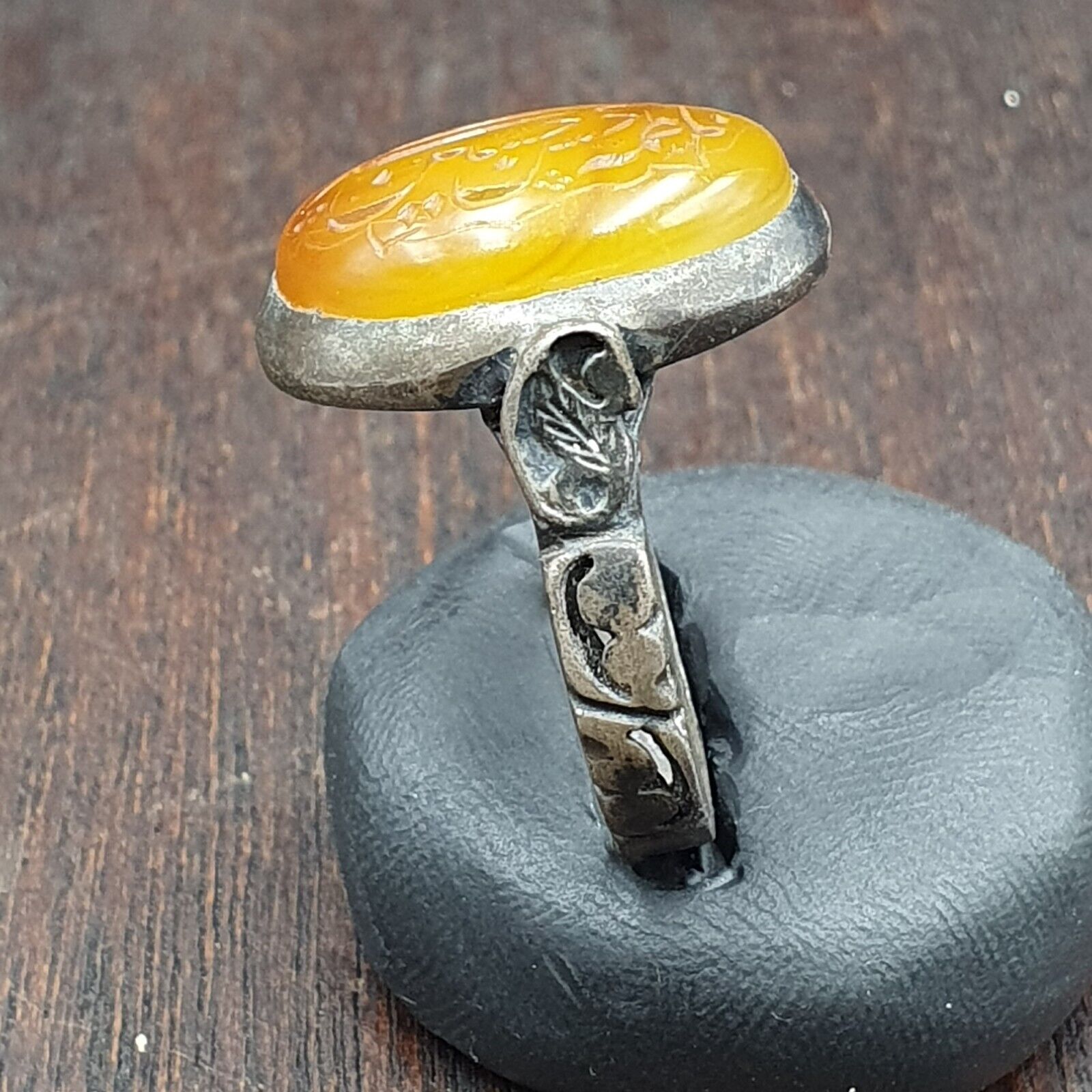 Antique Islamic Yellow Carving Agate Stone 925 Sterling Silver Ring