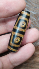 Old Tibetan Himalayan 8 eyes in eye Dzi Bead Amulet circle and Square Eyes