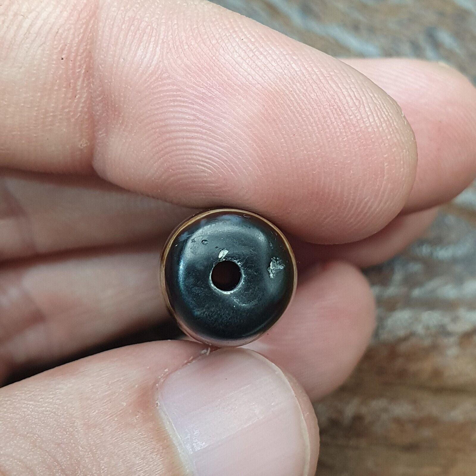 Old Tibetan Himalayan 8 eyes in eye Dzi Bead Amulet circle and Square Eyes