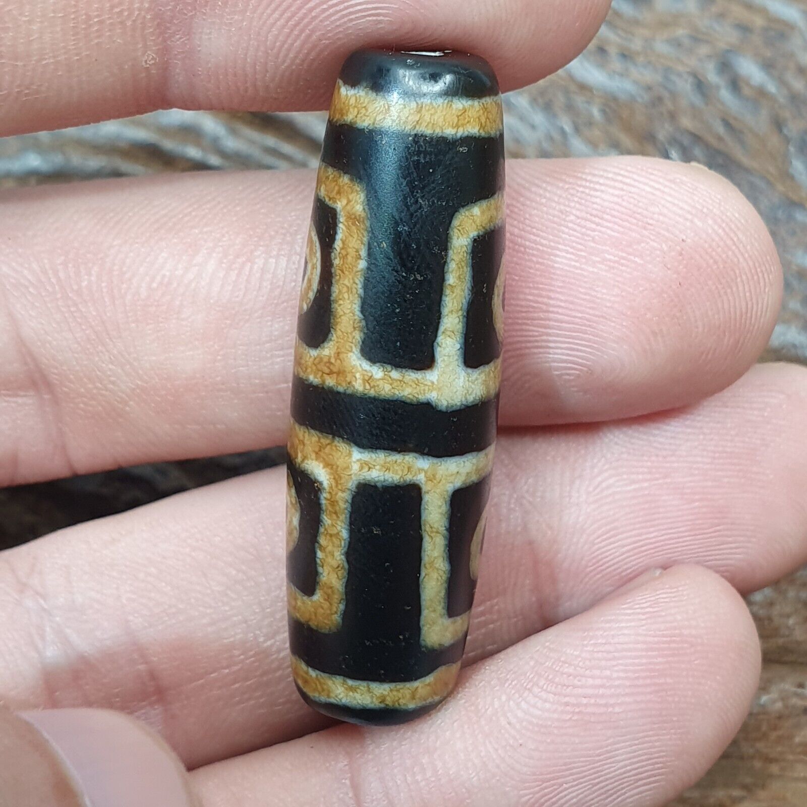 Old Tibetan Himalayan 8 eyes in eye Dzi Bead Amulet circle and Square Eyes