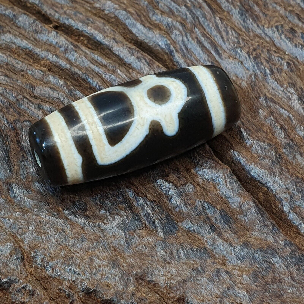 Vintage Old Tibetan 2 eyes in eye Dzi Bead Amulet  circle Eyes