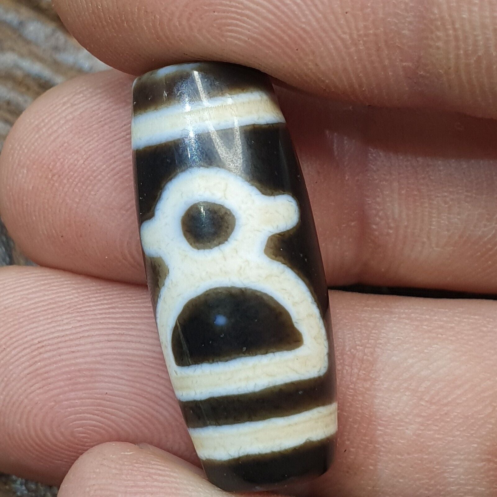 Vintage Old Tibetan 2 eyes in eye Dzi Bead Amulet  circle Eyes