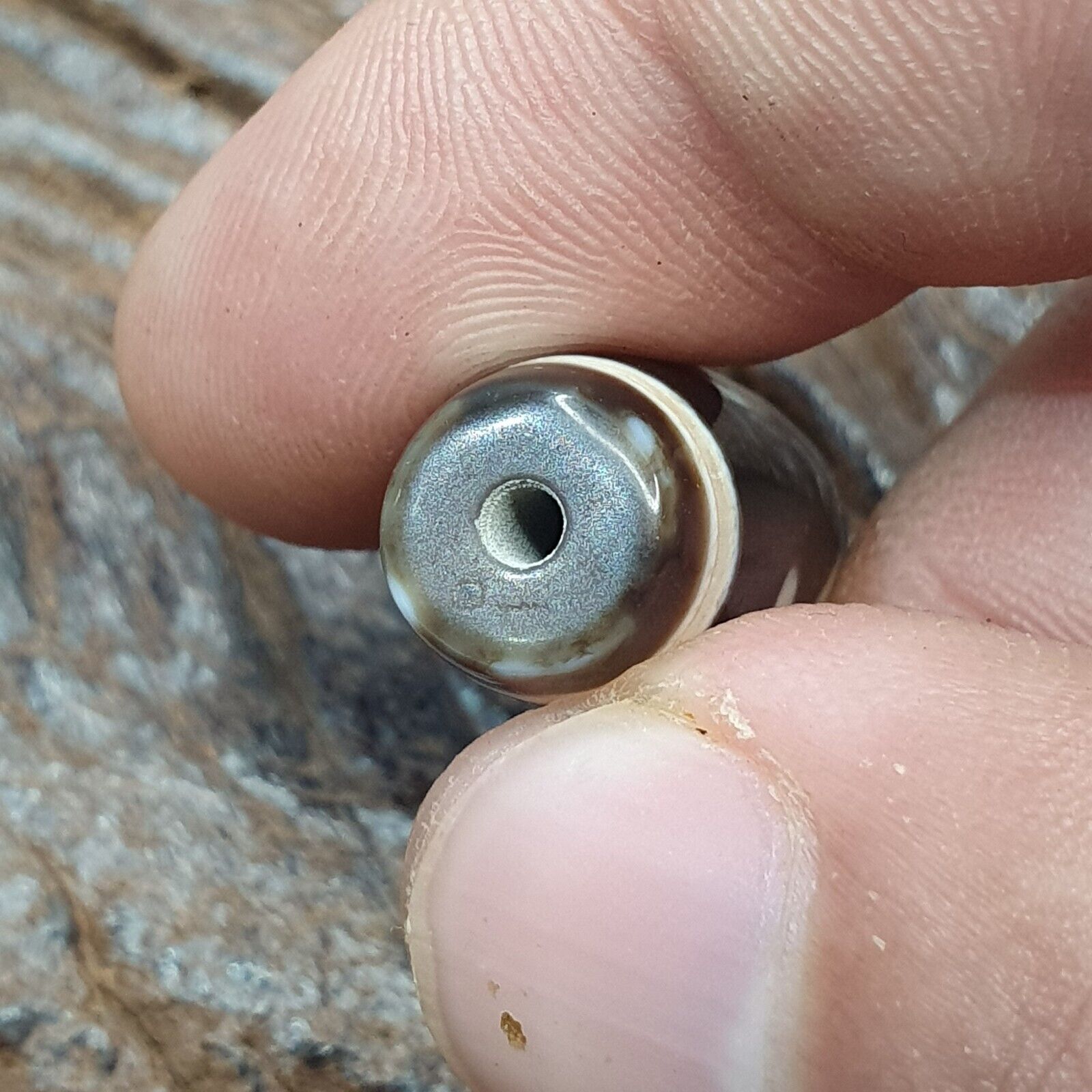 Vintage Old Tibetan 2 eyes in eye Dzi Bead Amulet  circle Eyes