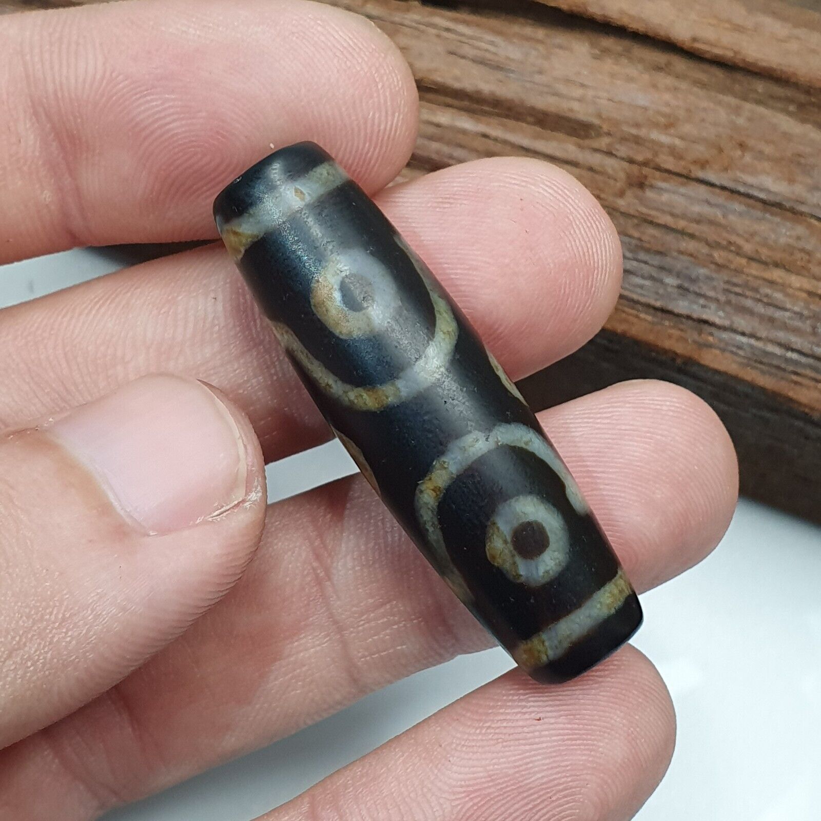 Old Tibetan Himalayan 8 eyes in eye Dzi Bead Amulet circle and Square Eyes