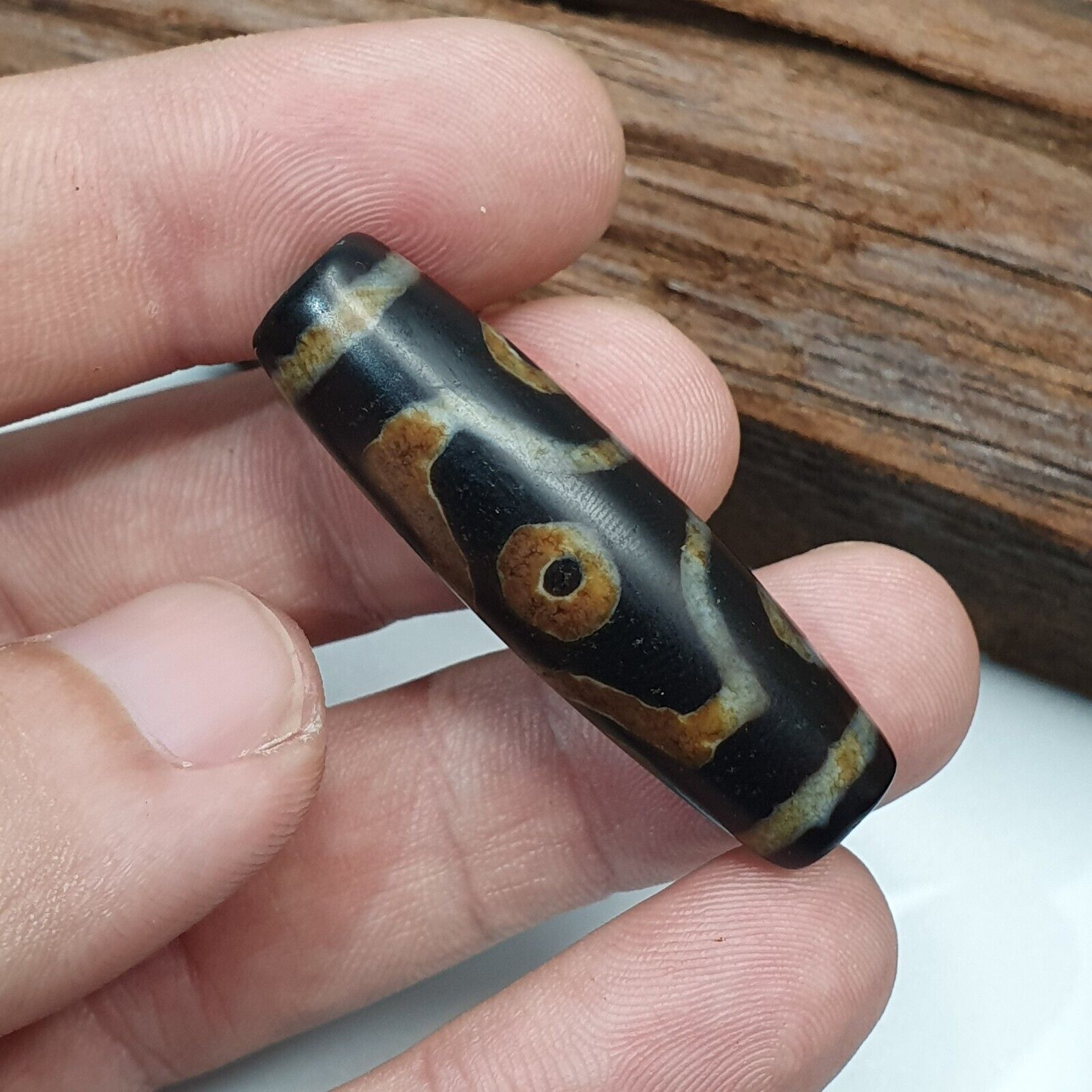 Old Tibetan Himalayan 8 eyes in eye Dzi Bead Amulet circle and Square Eyes