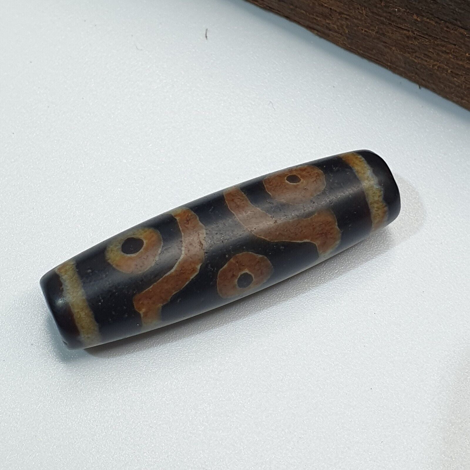 Old Tibetan Himalayan 8 eyes in eye Dzi Bead Amulet circle and Square Eyes