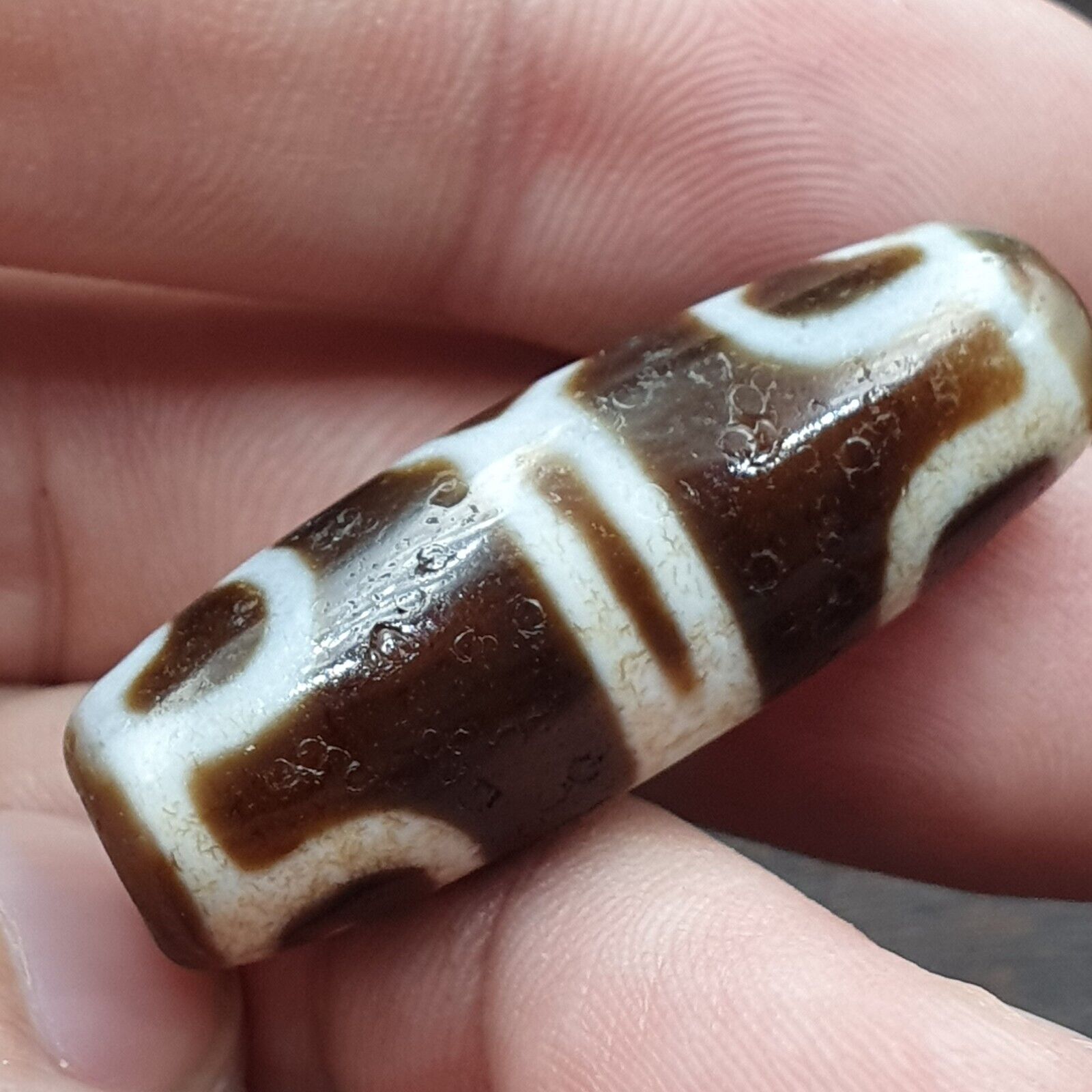 Tibetan Old Agate Dzi Bead Unique Pattern Amulet Pendant STB-12