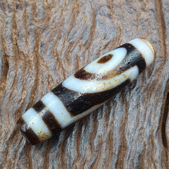 Himalayan Indo Tibetan Agate 2 eyes Lines Bead unique Patterns Dzi Amulet