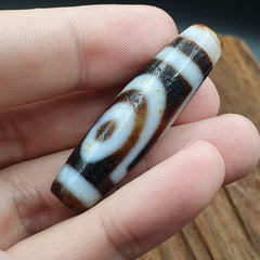Himalayan Indo Tibetan Agate 2 eyes Lines Bead unique Patterns Dzi Amulet