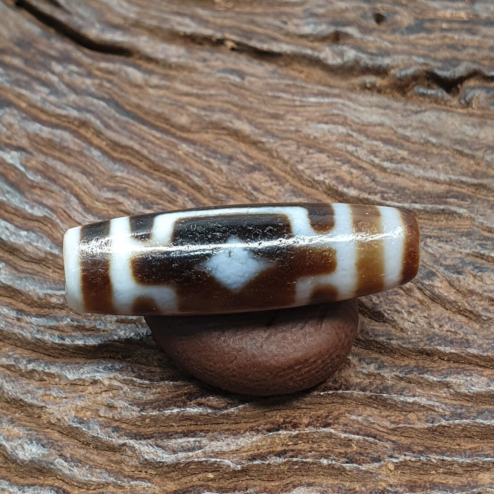 Old Tibetan Himalayan Diamond Eyes Agate stone Dzi Bead Amulet CT-4