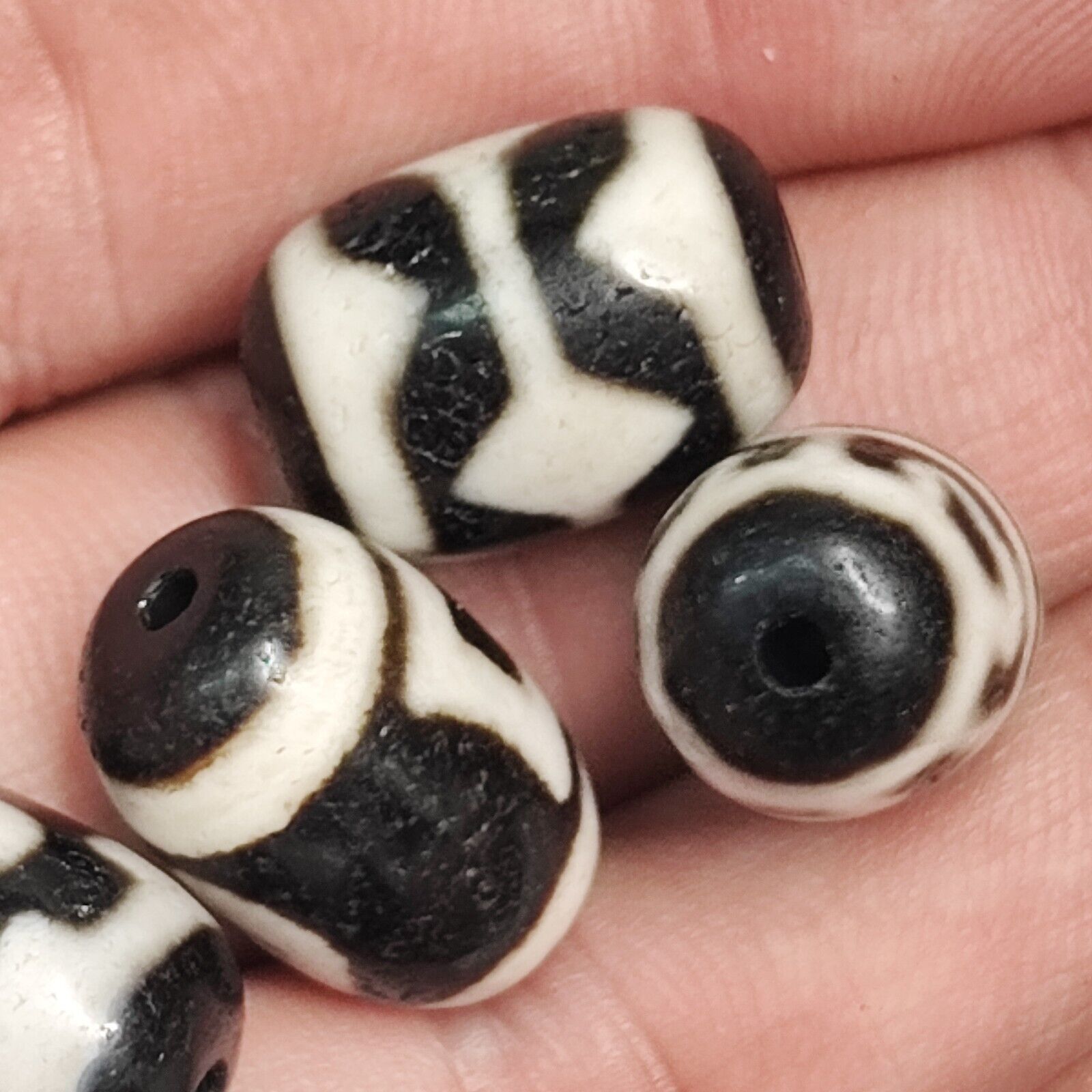 Lot 5 Powerful Unique patterns  Tibetan Agate Dzi Bead Amulet 129