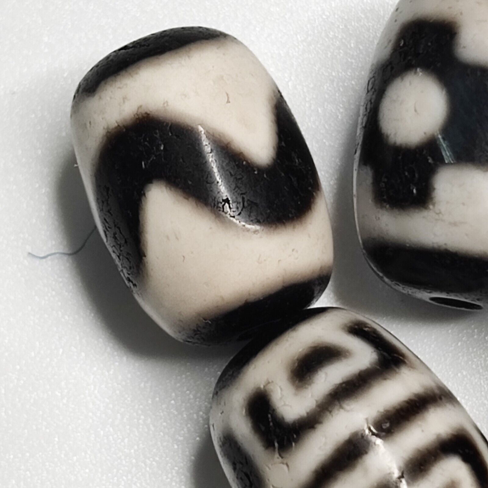 Lot 5 Powerful Unique patterns  Tibetan Agate Dzi Bead Amulet 129