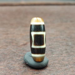 Antique Old Tibetan 1Circle Eyes 1 Aquare Eye Agate stone Dzi Bead Amulet 121