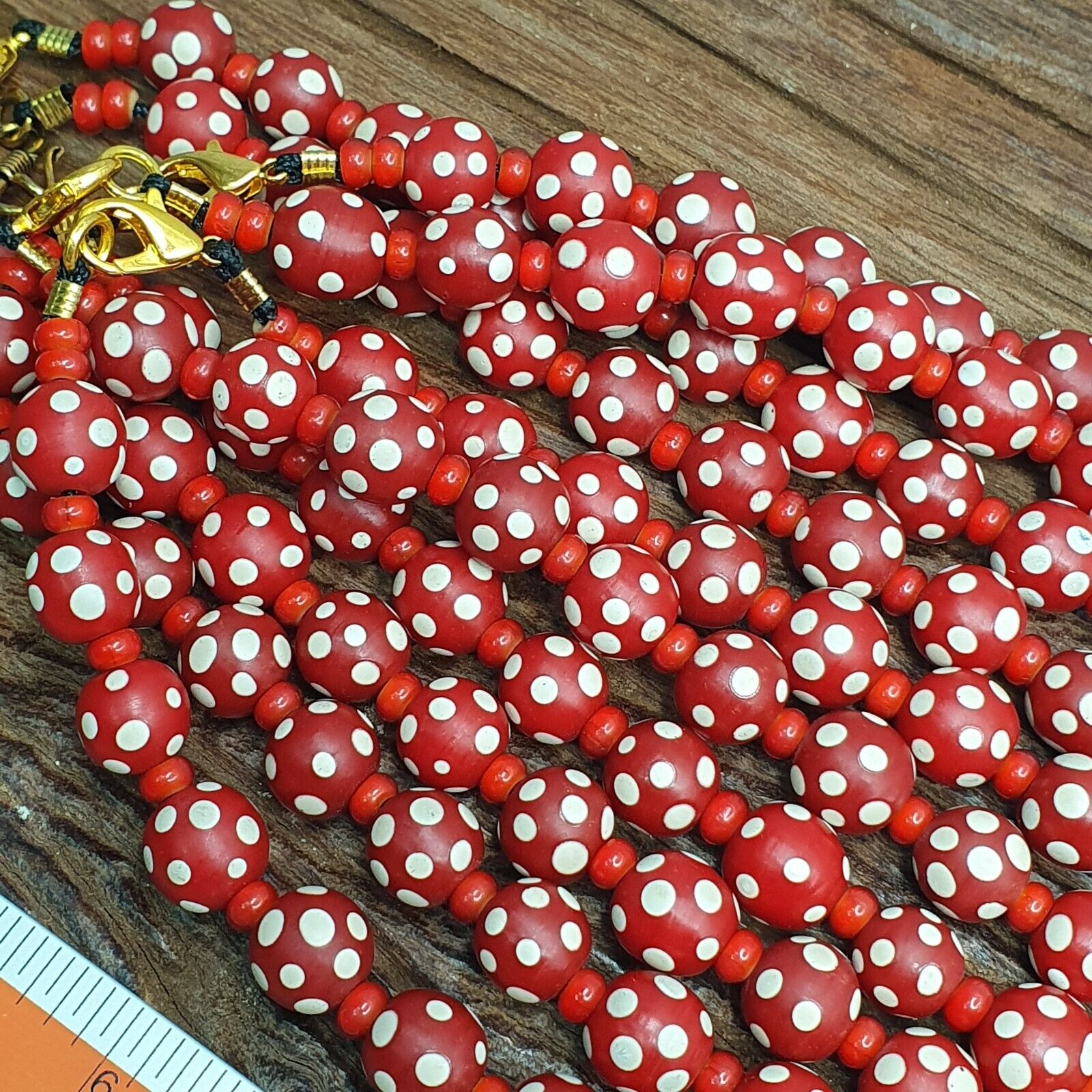 Venetian red Whiteheart and venetian Inspired Red Skunk Glass Beads Necklace