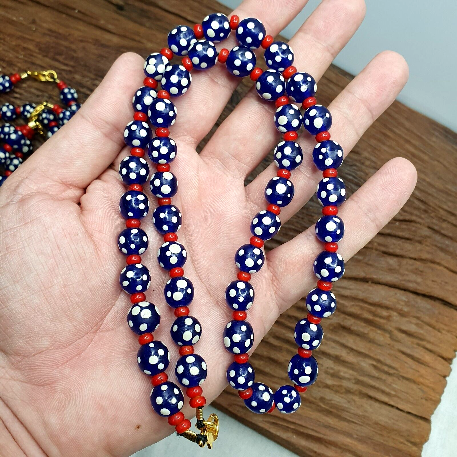 Venetian red Whiteheart and venetian Inspired Blue Skunk Glass Beads Necklace