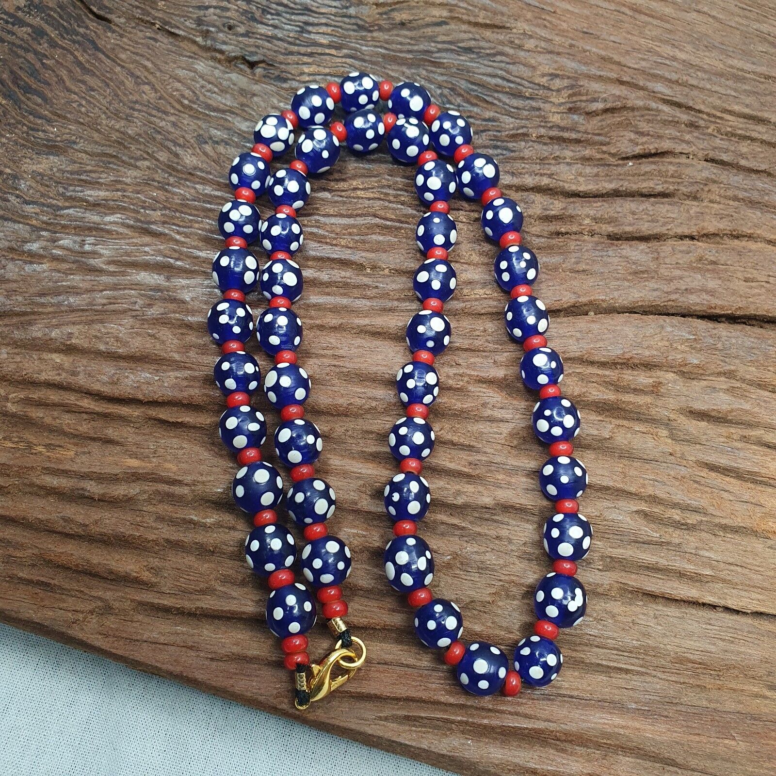 Venetian red Whiteheart and venetian Inspired Blue Skunk Glass Beads Necklace