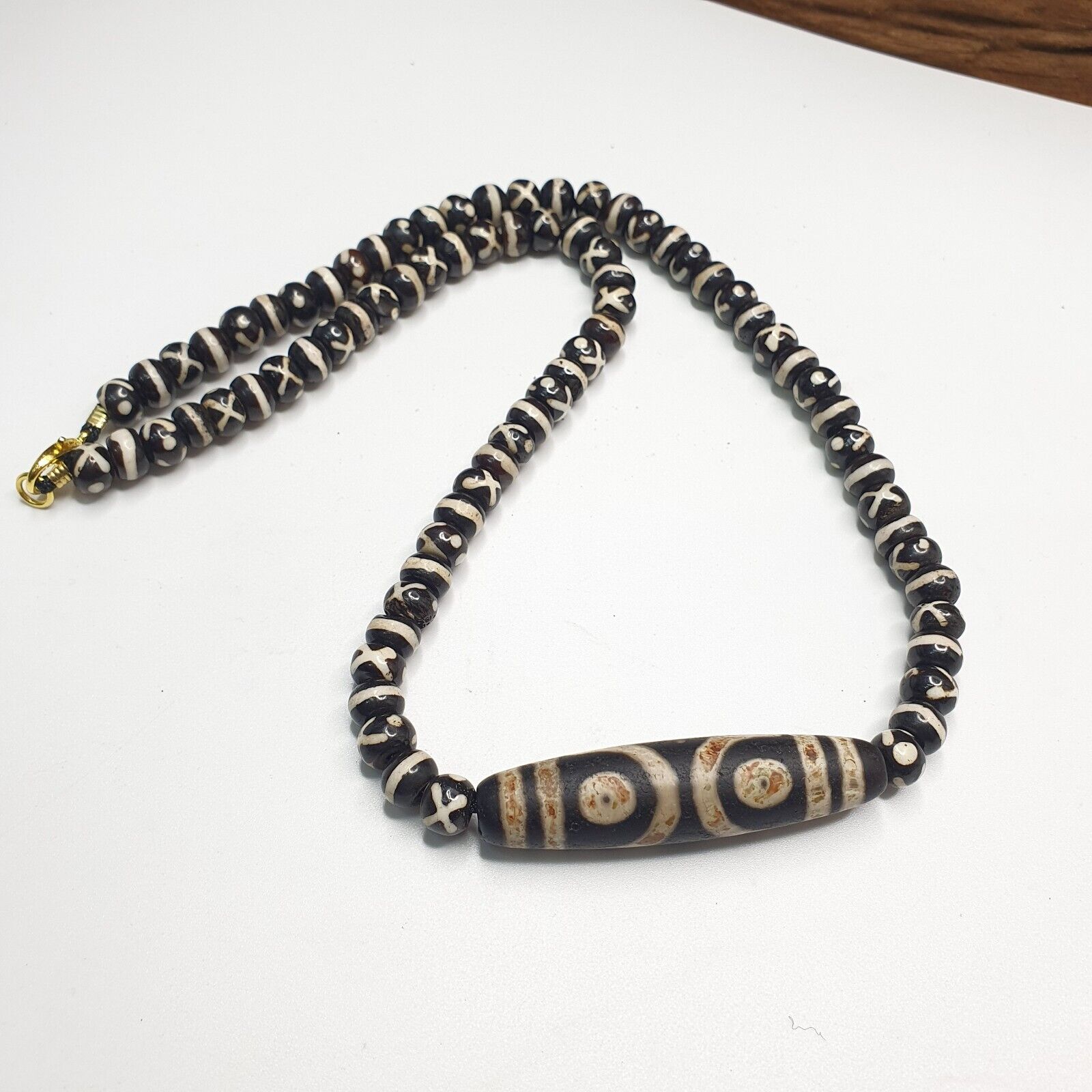 Indo Tibetan Himalayan Bead unique Patterns Dzi Amulet Necklace