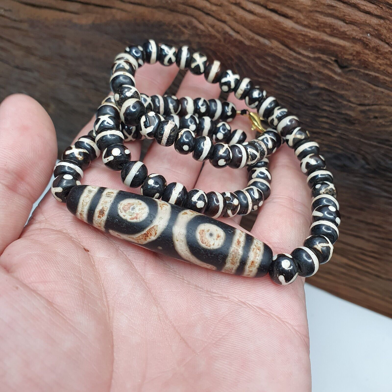 Indo Tibetan Himalayan Bead unique Patterns Dzi Amulet Necklace