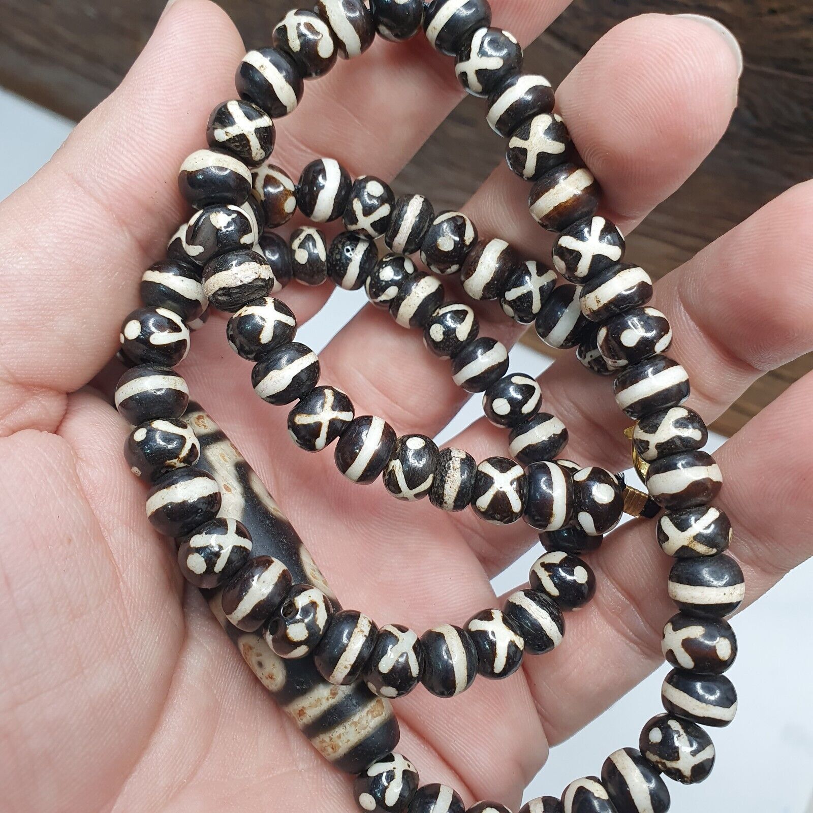 Indo Tibetan Himalayan Bead unique Patterns Dzi Amulet Necklace