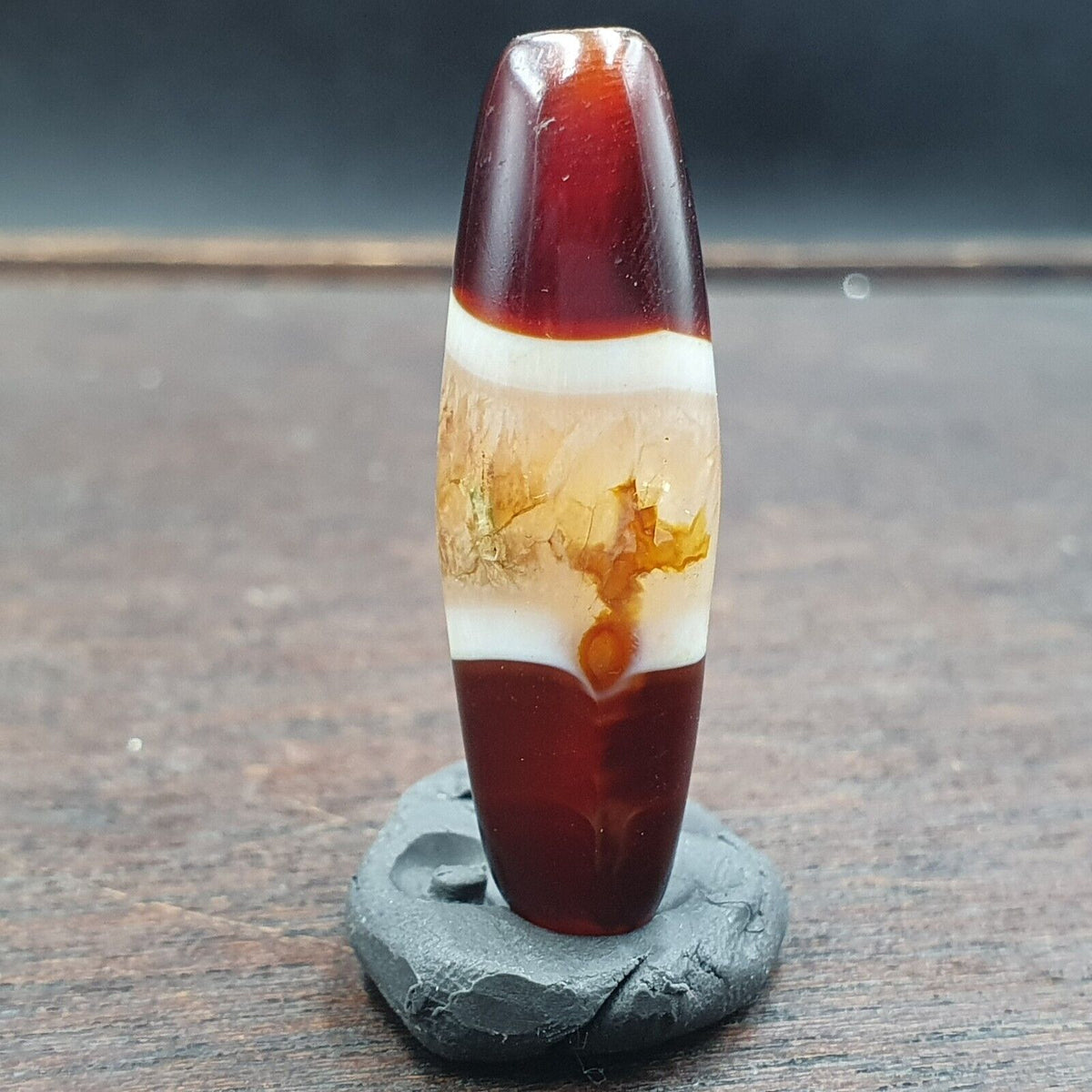 Very rare unique Pattern Yemeni Middle Eastern Natural Red Agate Amulet