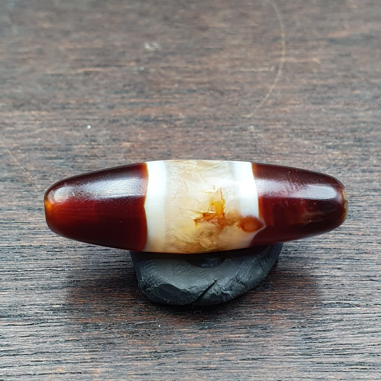 Very rare unique Pattern Yemeni Middle Eastern Natural Red Agate Amulet