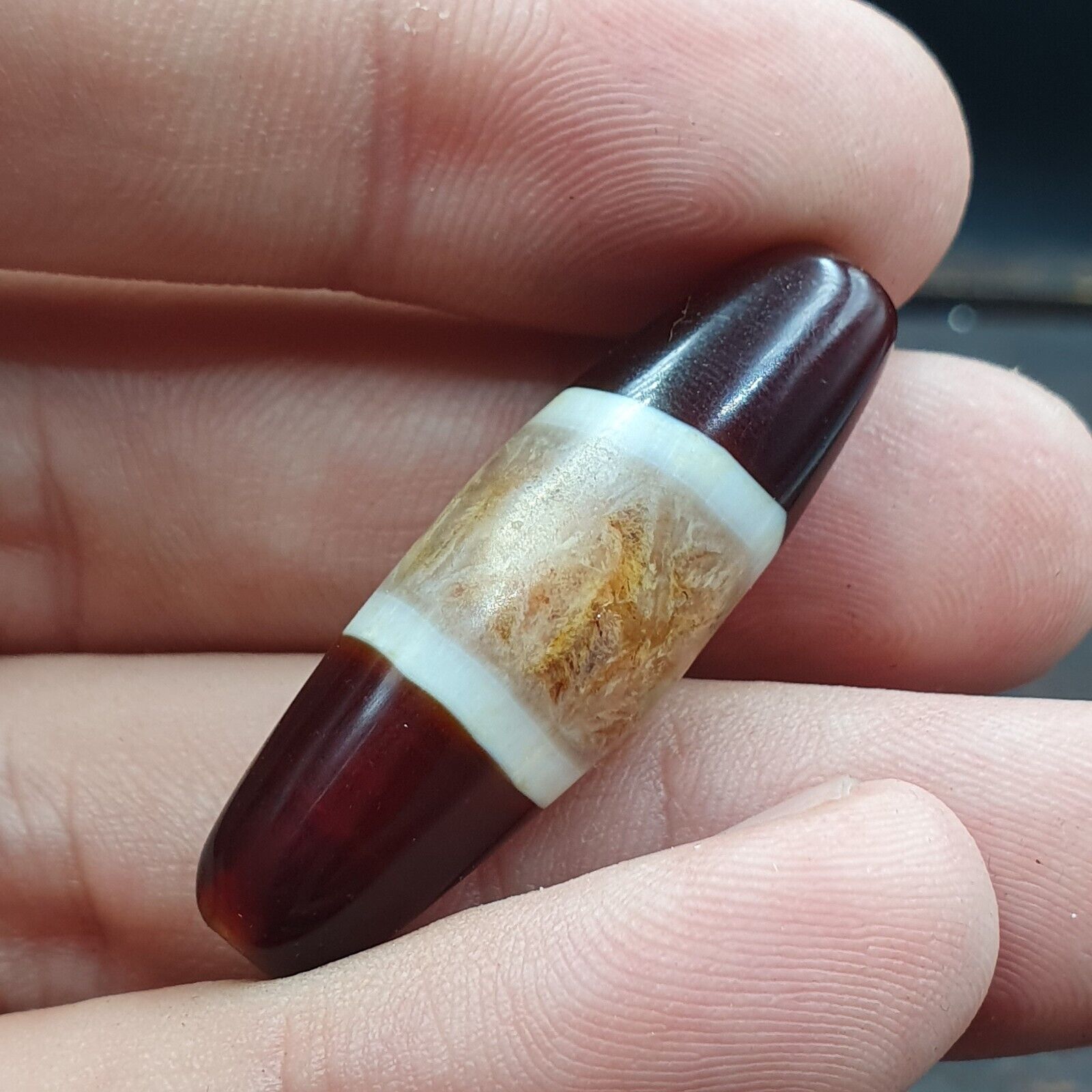 Very rare unique Pattern Yemeni Middle Eastern Natural Red Agate Amulet