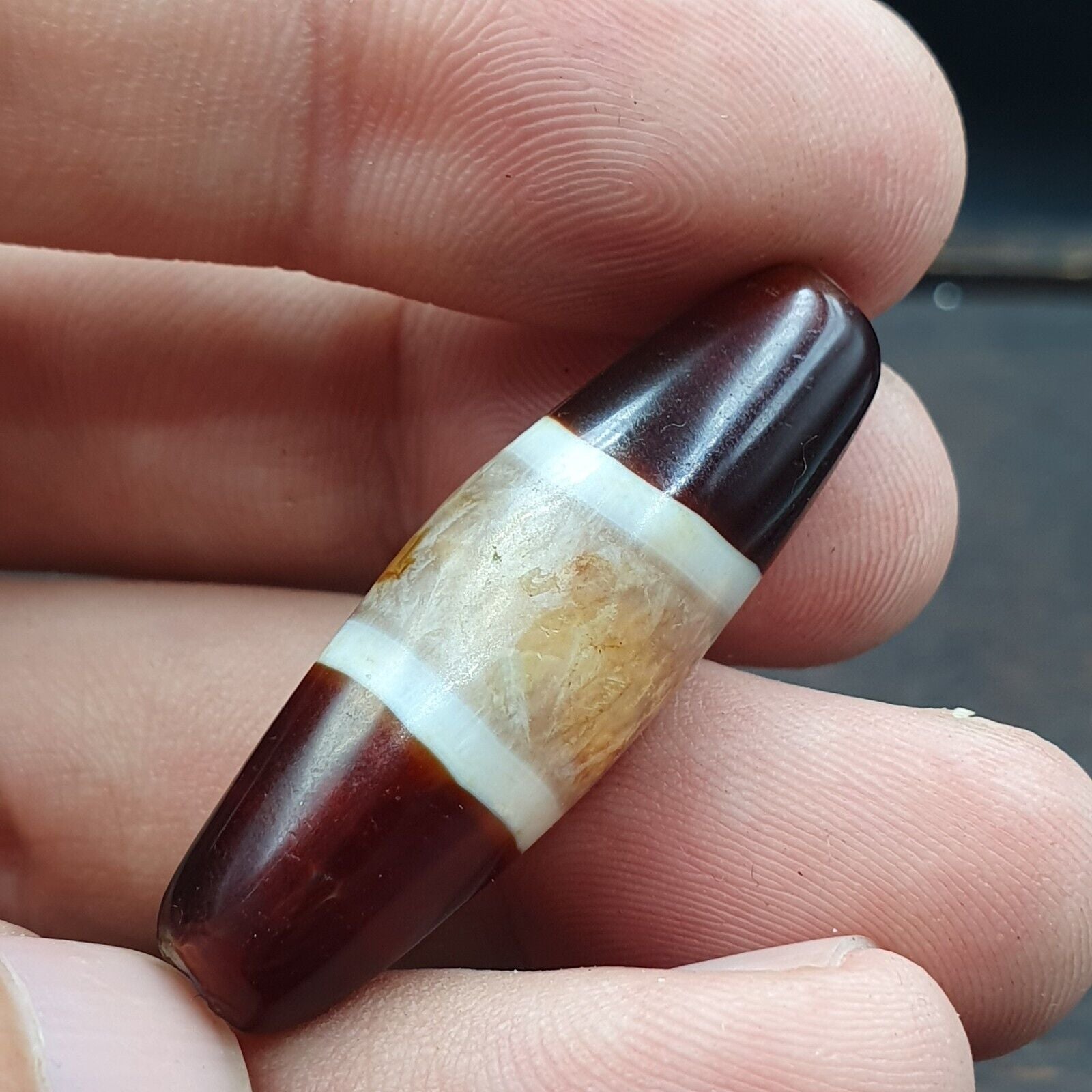 Very rare unique Pattern Yemeni Middle Eastern Natural Red Agate Amulet