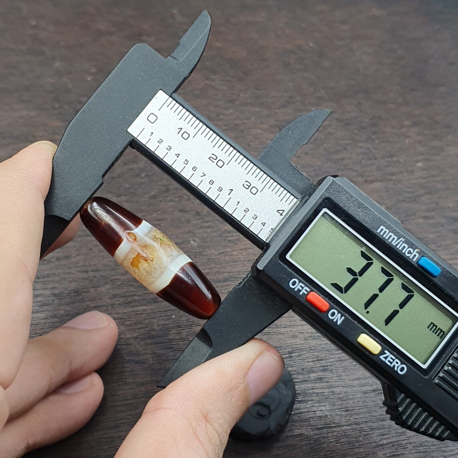 Very rare unique Pattern Yemeni Middle Eastern Natural Red Agate Amulet