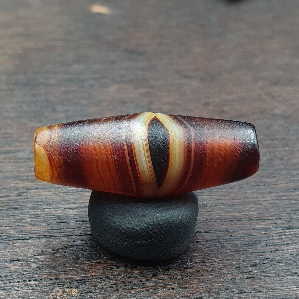 Antique Old Yemeni Agate Natural Eye Rare pattern Banded Agate Bead