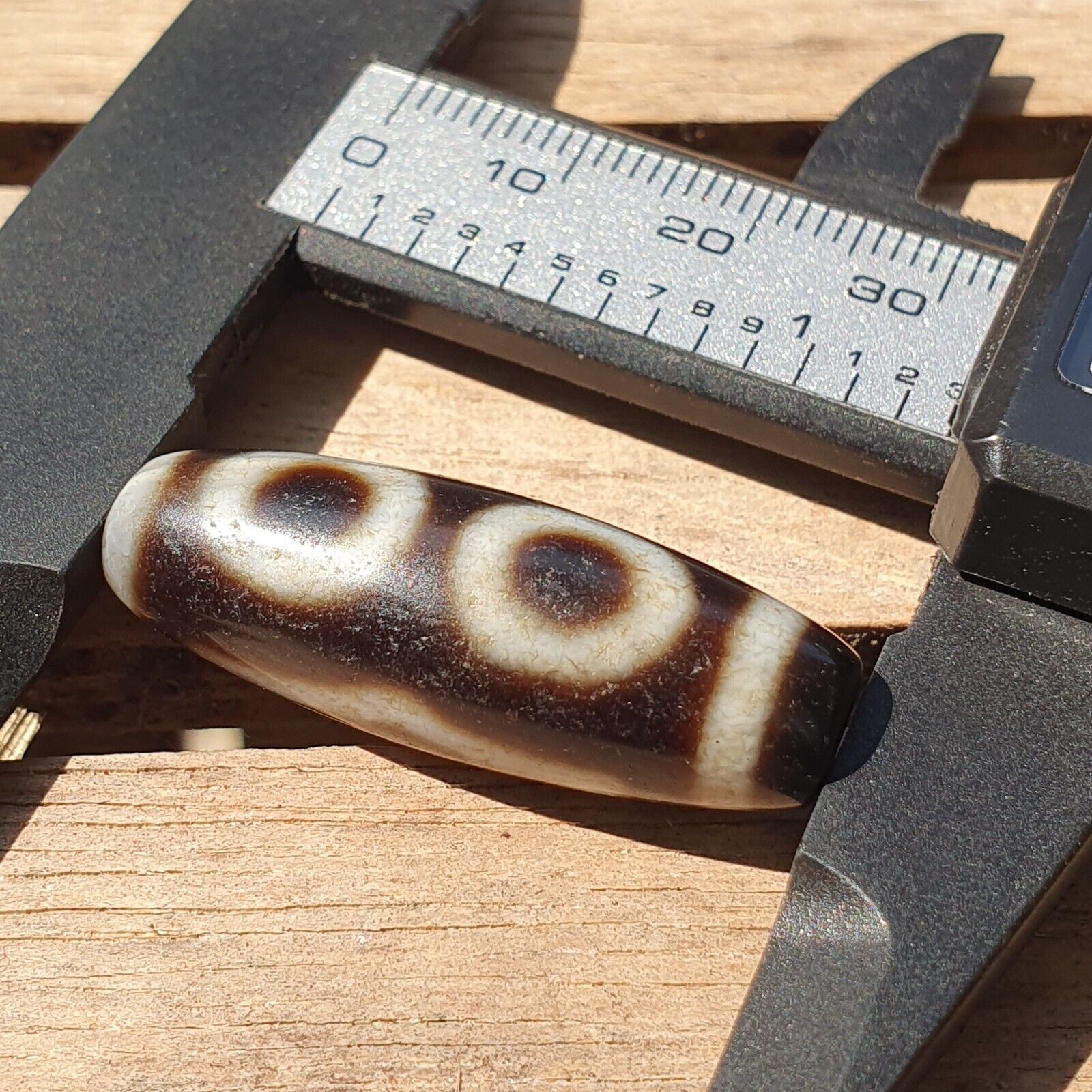 Himalayan Indo Tibetan Agate 3 Circle Eyes Bead Dzi Amulet ATB-3