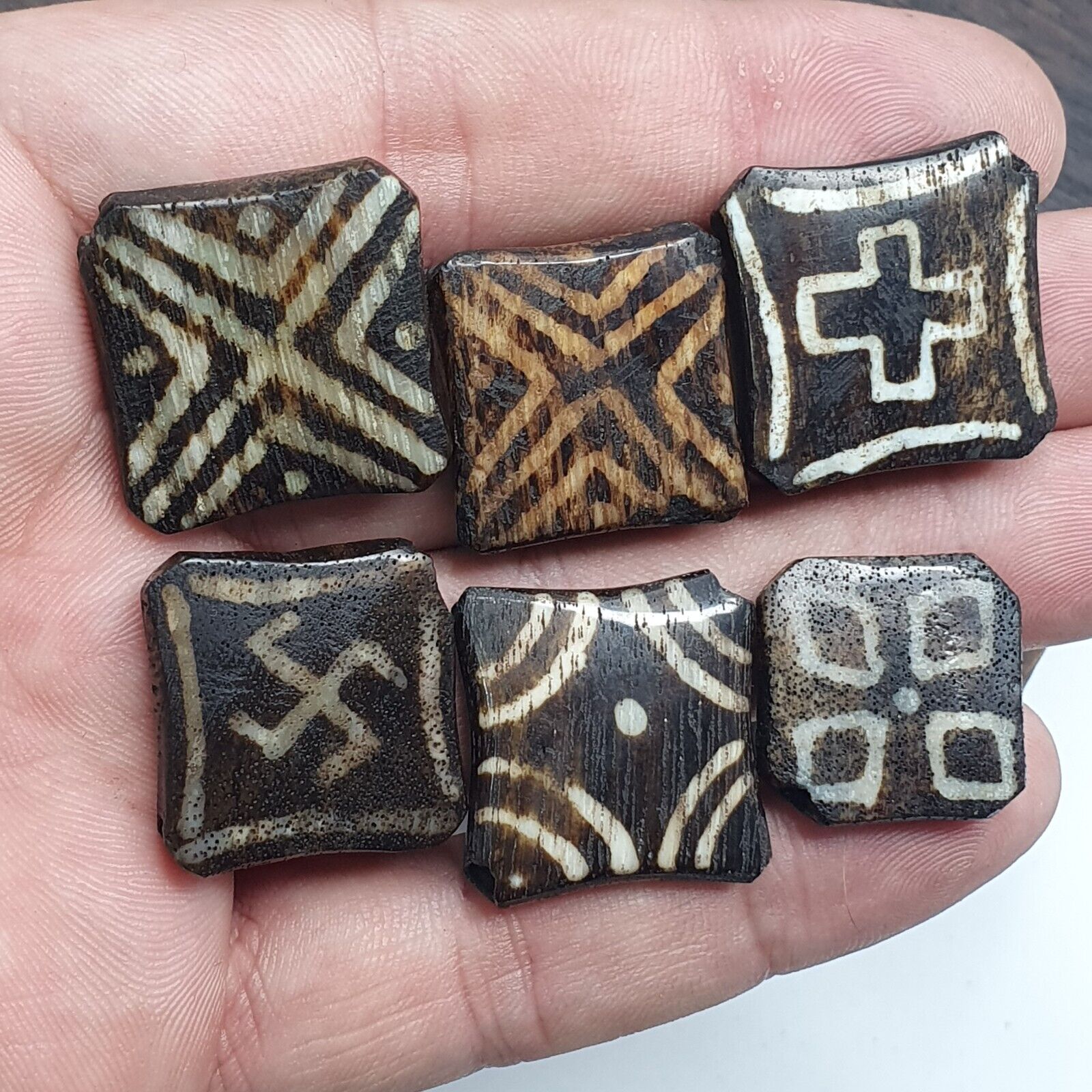 Lot 29 Antique Vintange PUMTEK PYU Beads Rare pattern SILKY PATINA