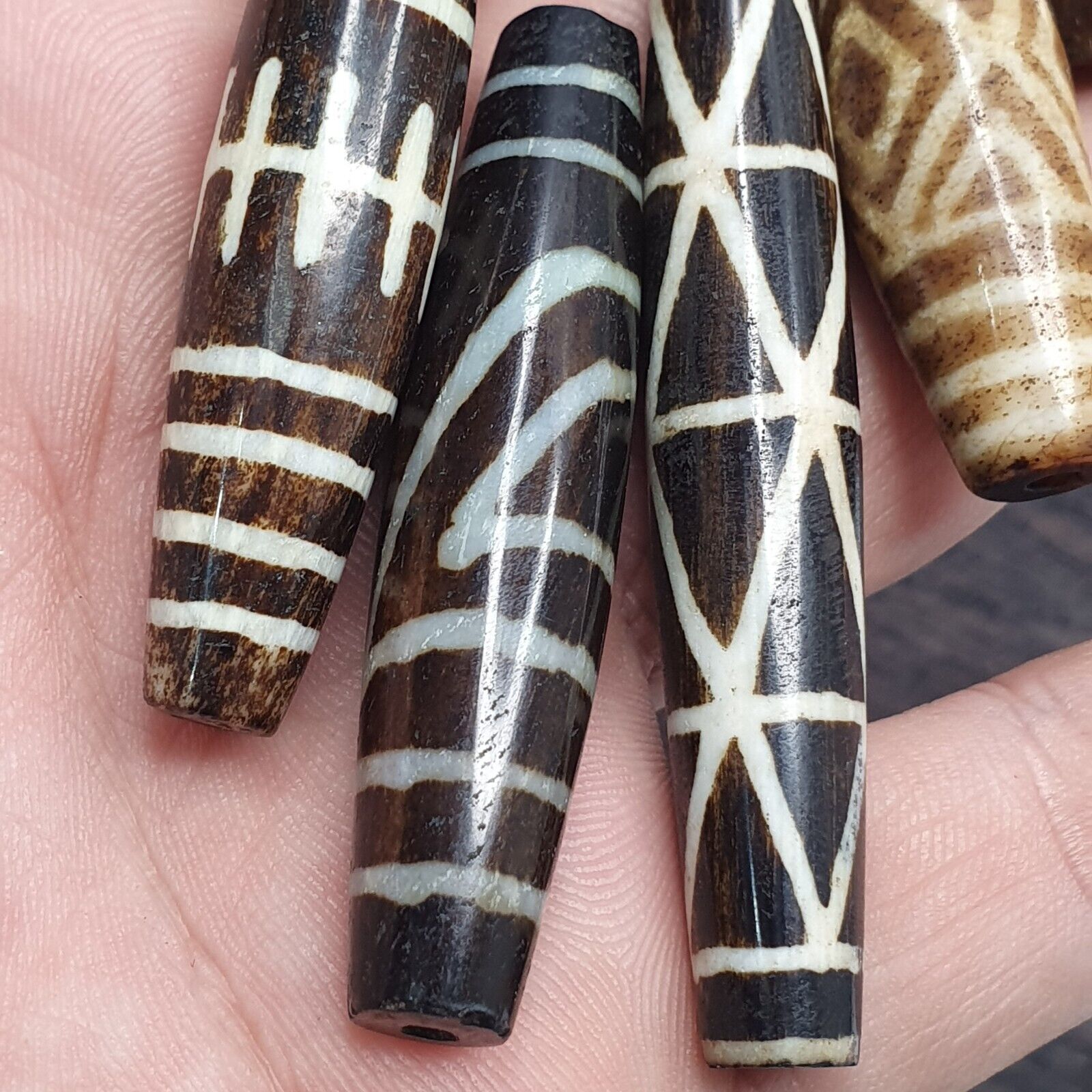 Lot 29 Antique Vintange PUMTEK PYU Beads Rare pattern SILKY PATINA