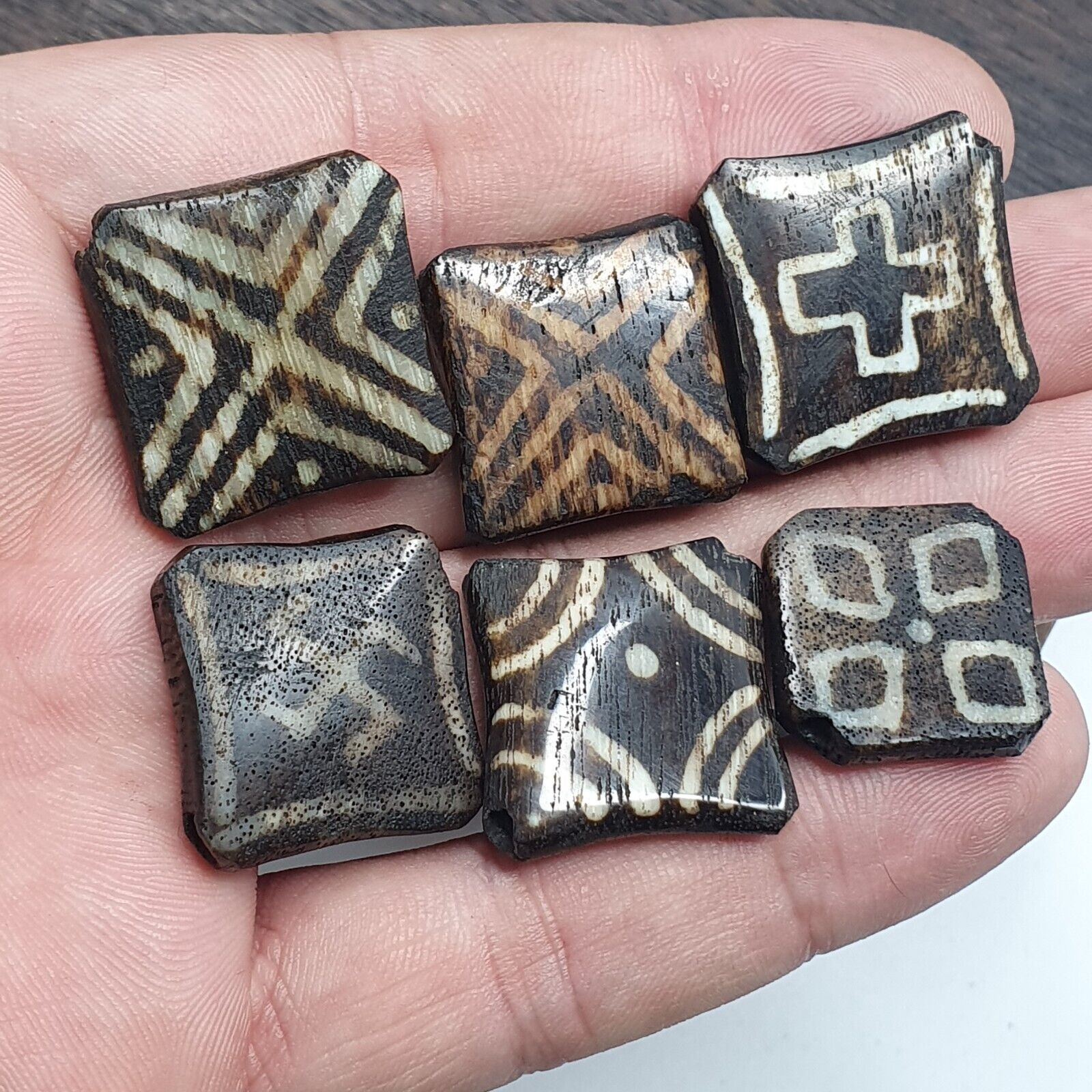 Lot 29 Antique Vintange PUMTEK PYU Beads Rare pattern SILKY PATINA