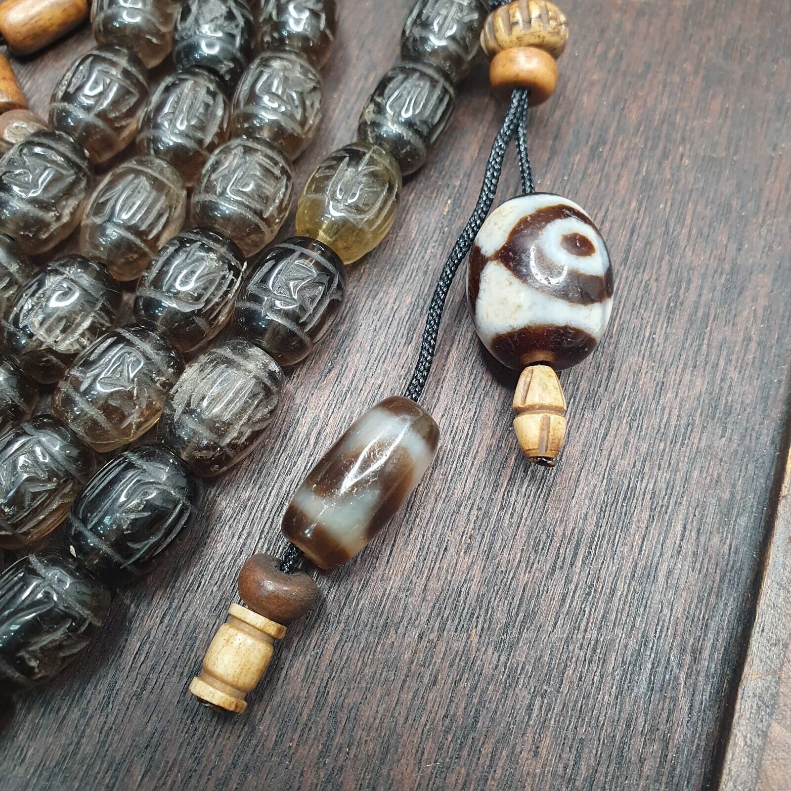 TIBETAN ANTIQUE Carving Smoky Quartz 108 beads with dzi Agate Rosary MALA
