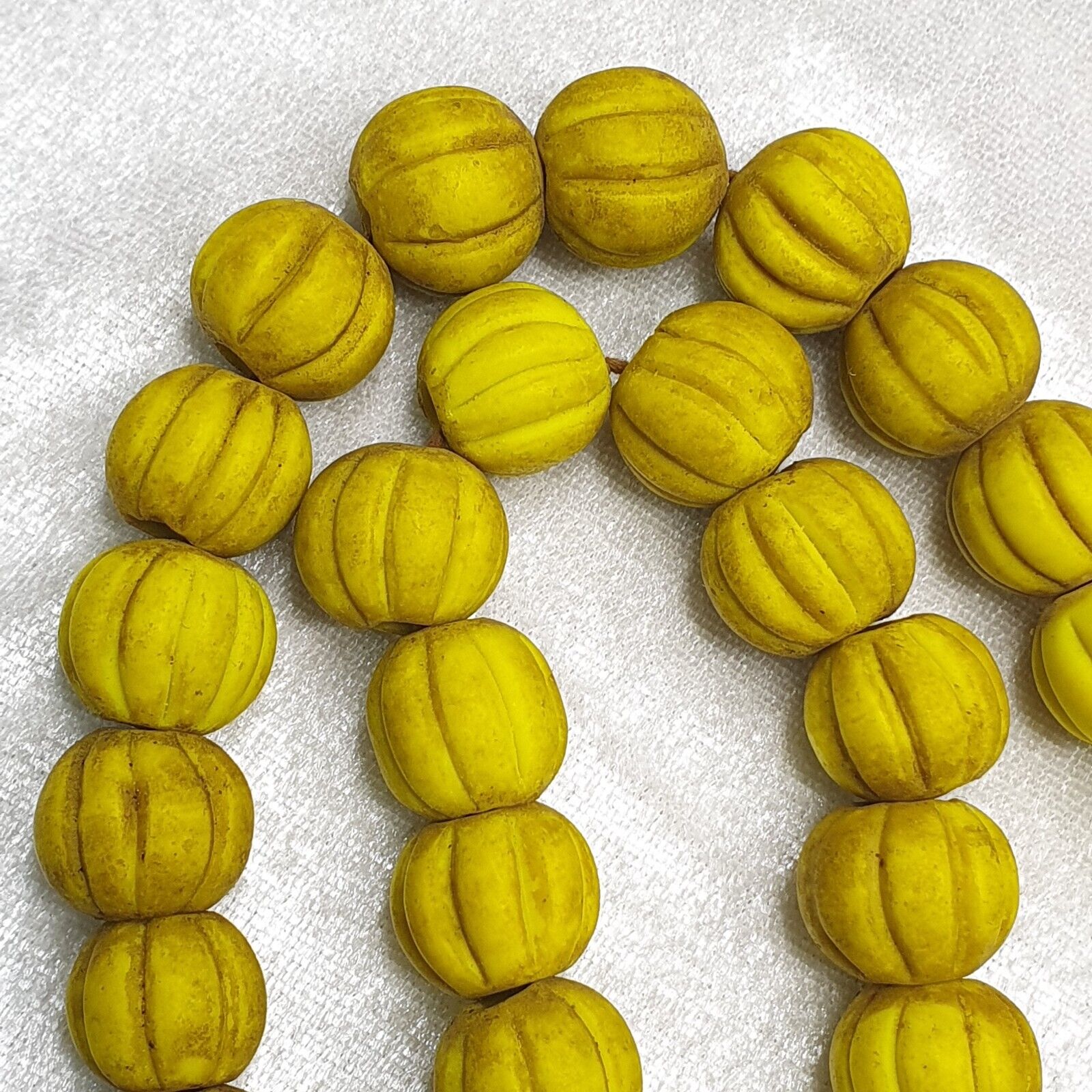 BEAUTIFUL OLD AFRICAN Melon Yellow GLASS Vintage BEADS Strand 16MM