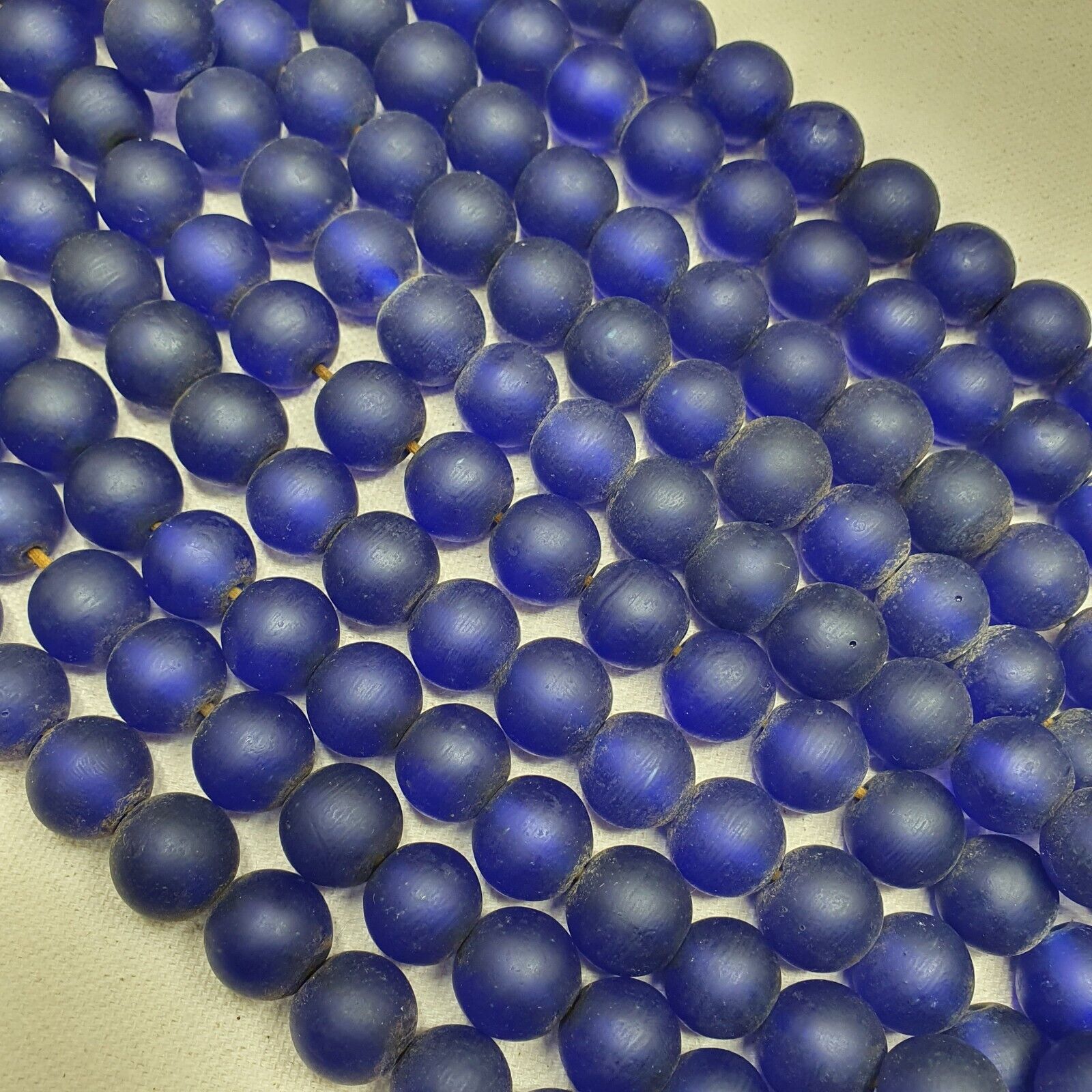 BEAUTIFUL OLD AFRICAN Blue GLASS ANTIQUE BEADS 15-16MM