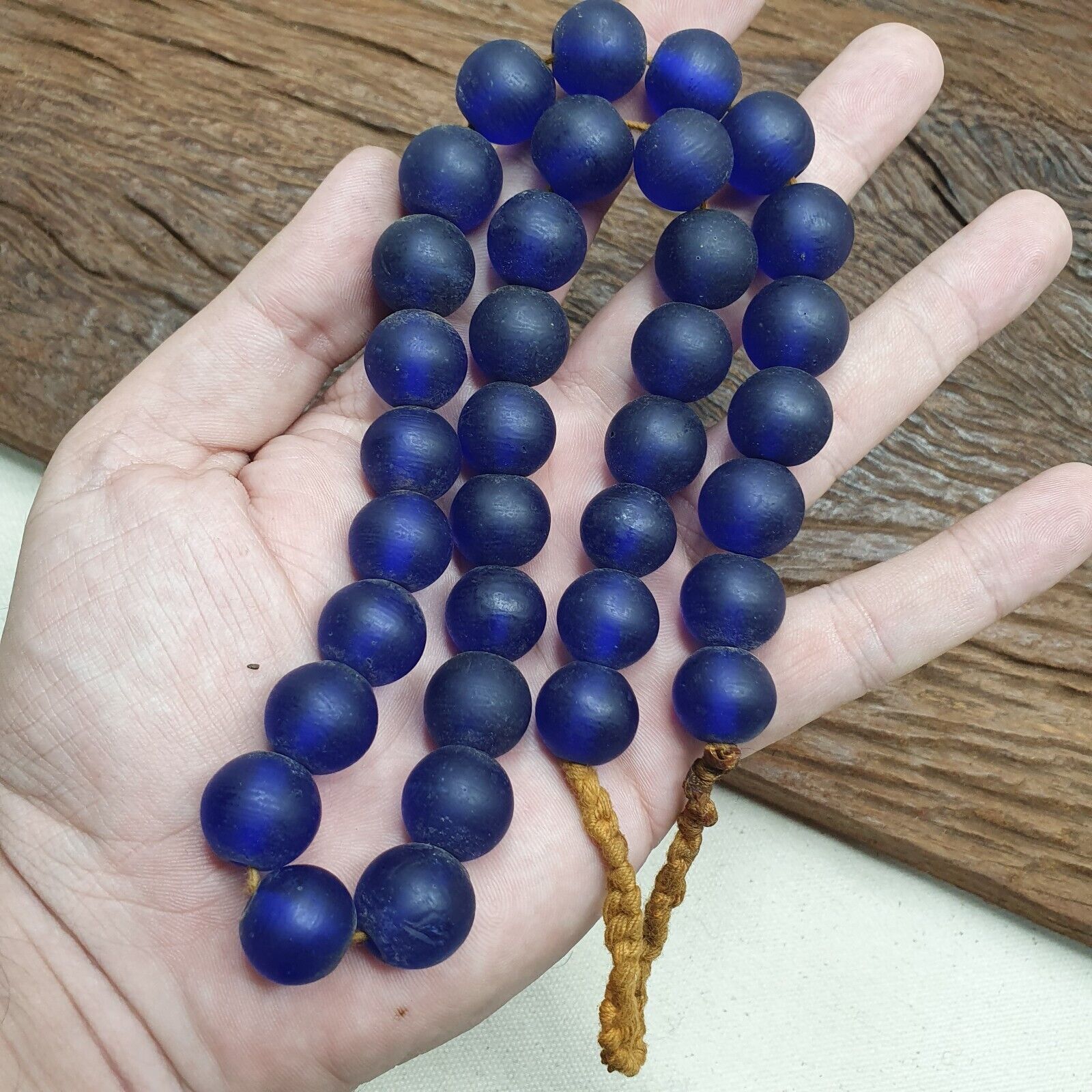 BEAUTIFUL OLD AFRICAN Blue GLASS ANTIQUE BEADS 15-16MM