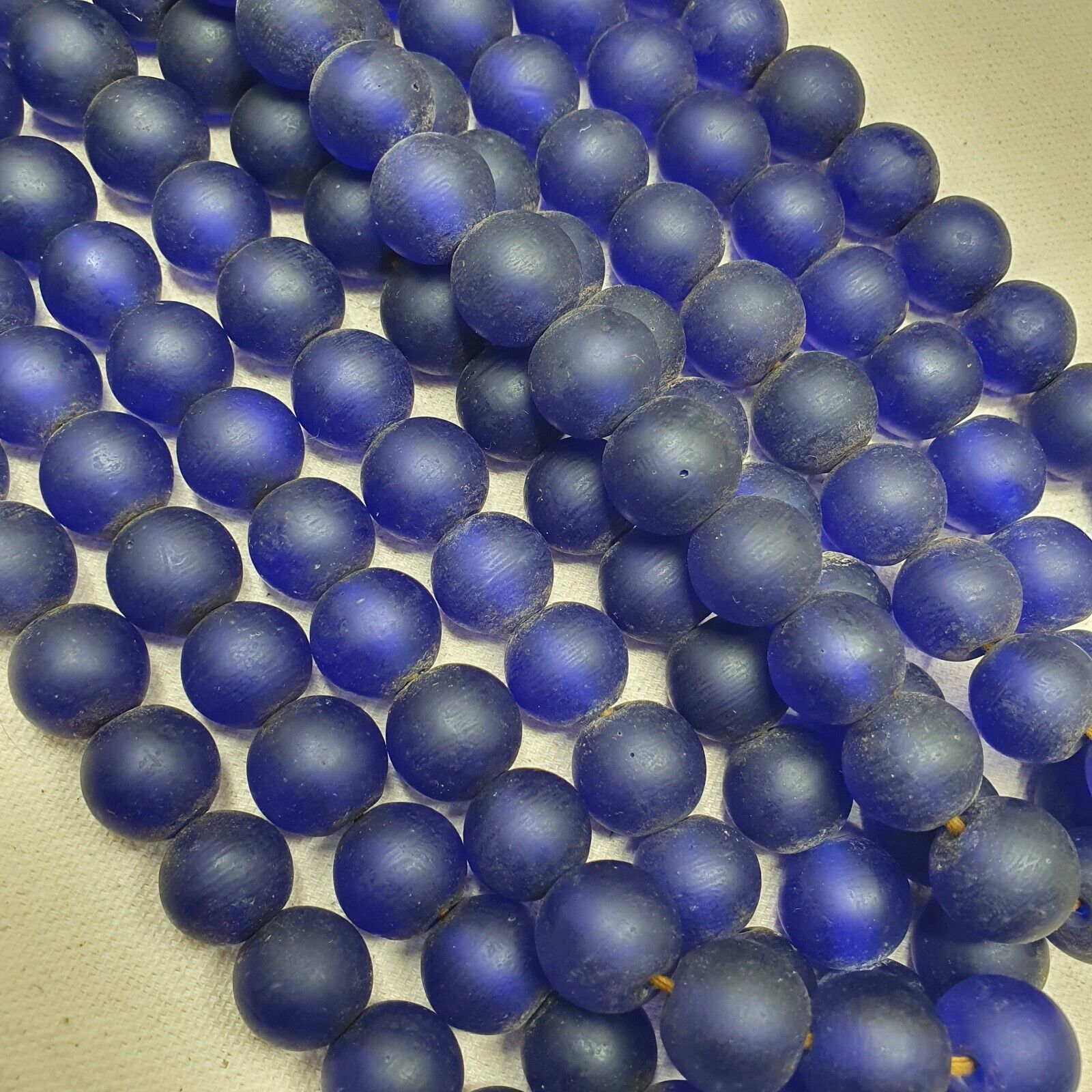 BEAUTIFUL OLD AFRICAN Blue GLASS ANTIQUE BEADS 15-16MM