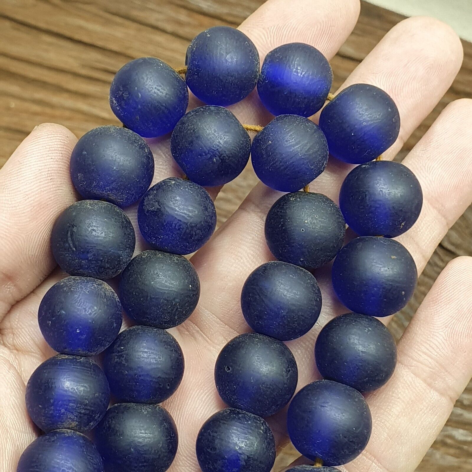 BEAUTIFUL OLD AFRICAN Blue GLASS ANTIQUE BEADS 15-16MM