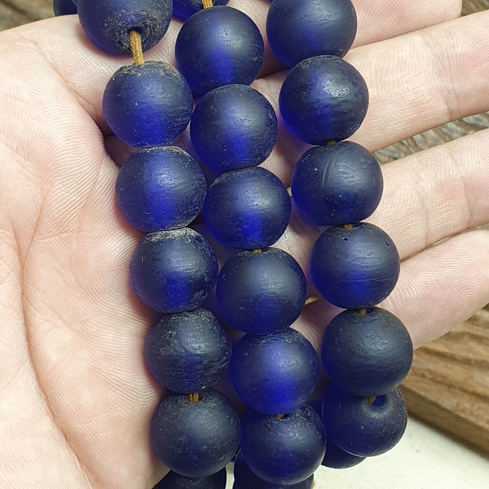 BEAUTIFUL OLD AFRICAN Blue GLASS ANTIQUE BEADS 15-16MM