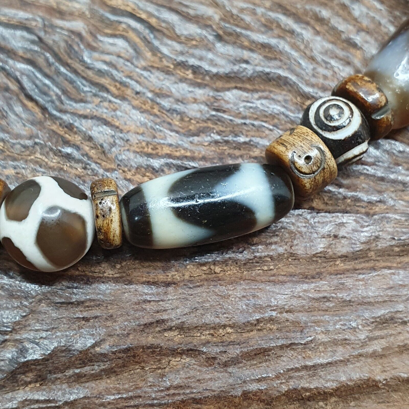 Protective Eyes Lucky Tibetan Mix Patterns Agate Dzi Beads Bracelet TBB-2