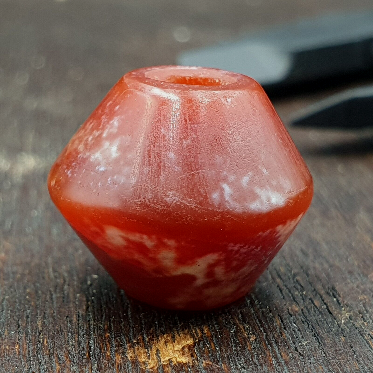 Antique RARE INDO-TIBETAN CARNELIAN / AGATE BEAD (18.3mm x 15.1mm)