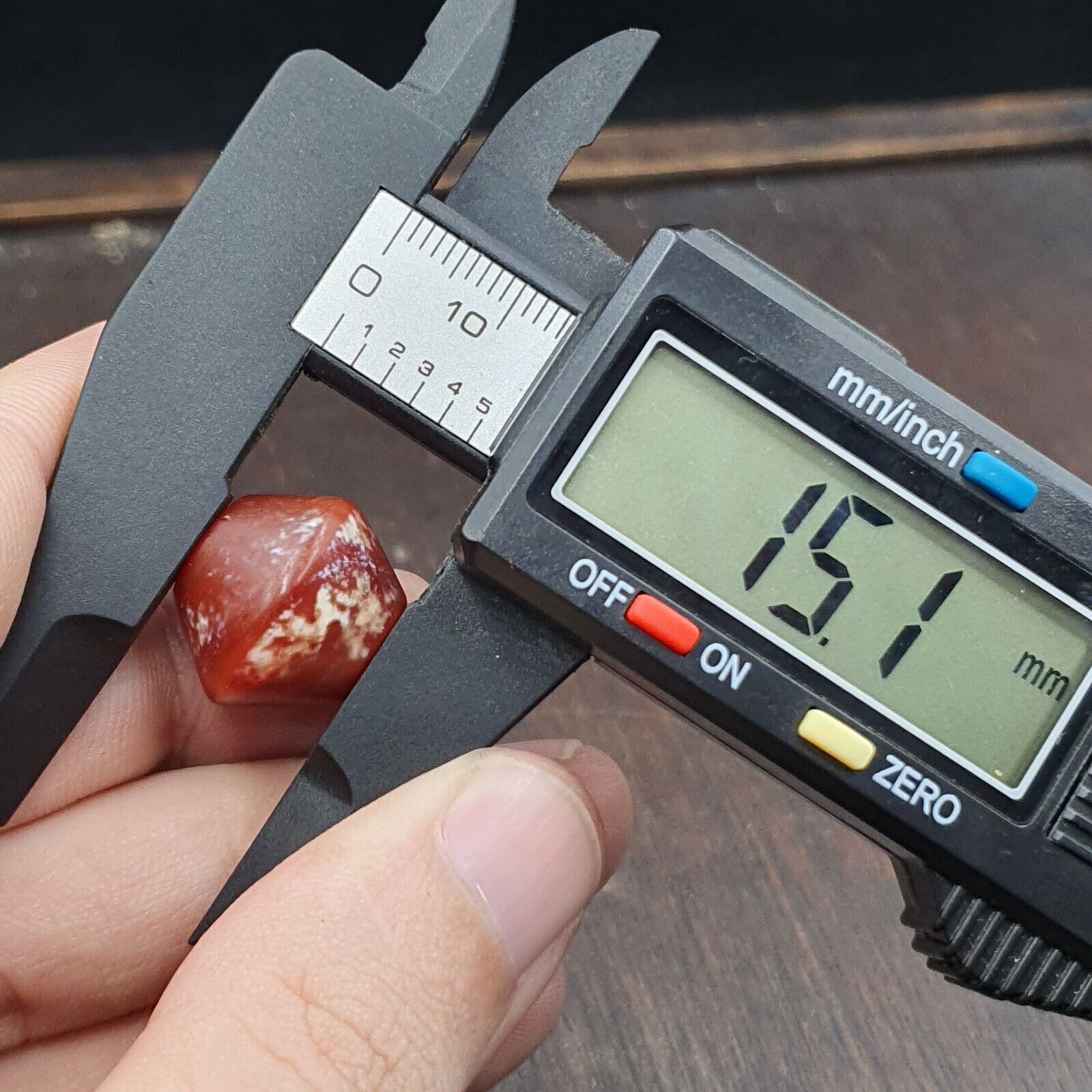 Antique RARE INDO-TIBETAN CARNELIAN / AGATE BEAD (18.3mm x 15.1mm)