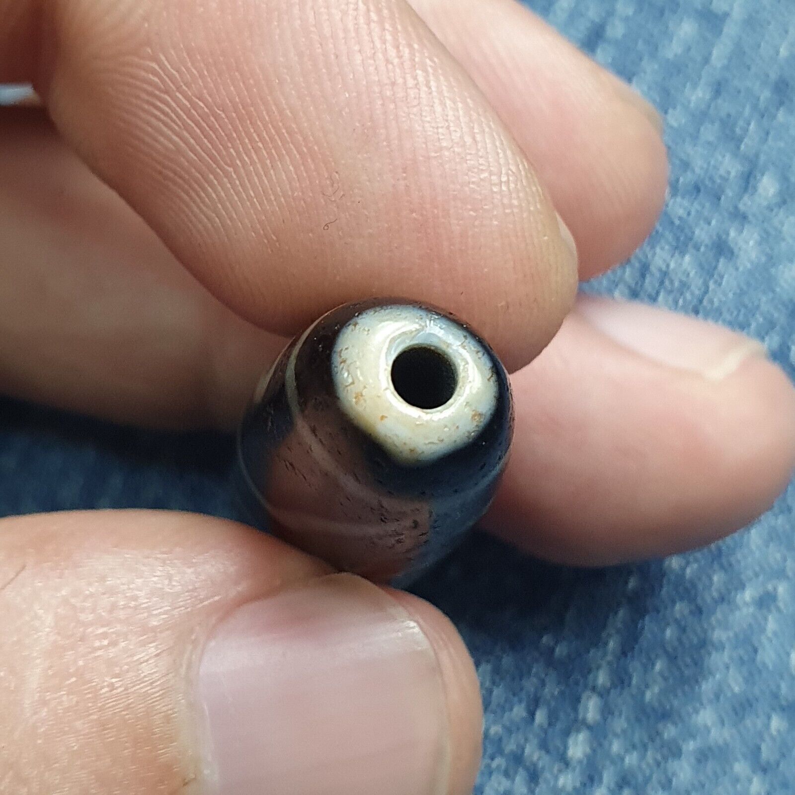Fish Eye Pattern 3 eyes Himalayan Indo Tibetan Agate Dzi Bead Amulet