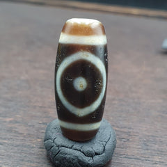 2 Eyes  Circle Squared  Tibetan High Quality Agate Dzi Bead Amulet OTB8-4